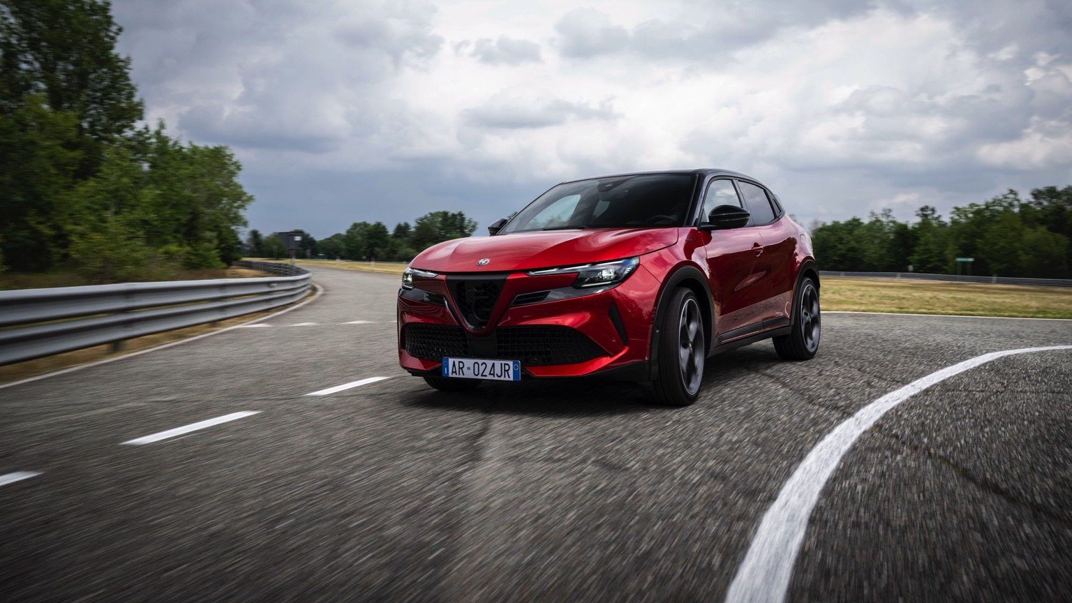 Alfa Romeo Junior Elettrica 54 KWh (2024) Prijs En Specificaties - EV ...