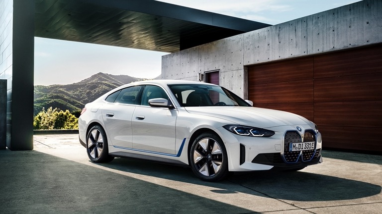 BMW i4 eDrive35 (2022-2024) price and specifications - EV Database