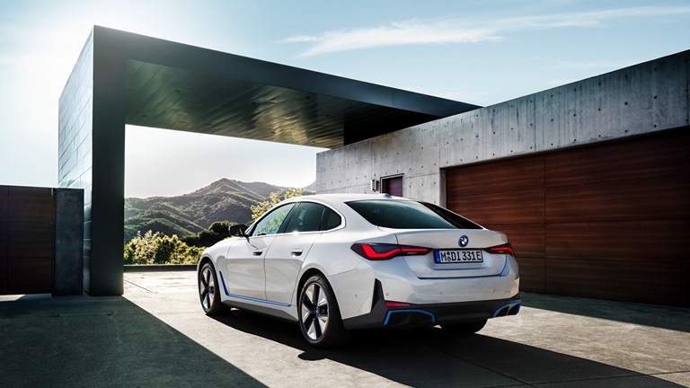 BMW i4 eDrive40 (2021-2024) price and specifications - EV Database