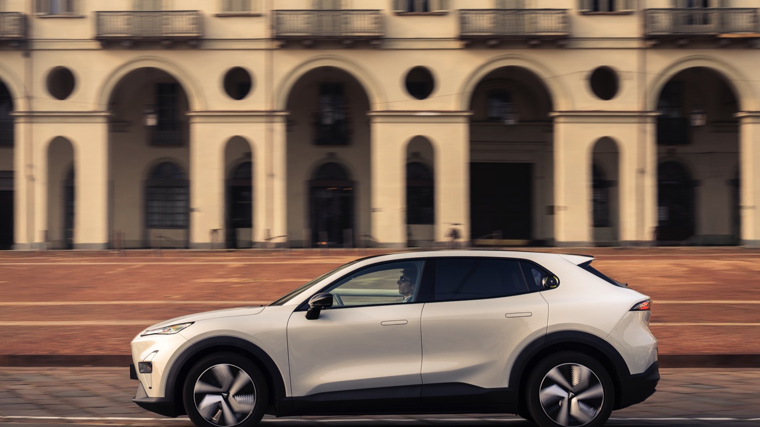 Changan Deepal S05 4WD Max (09-2025) gallery image