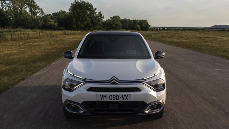 Citroen e-C4 X (2022-2024) price and specifications - EV Database
