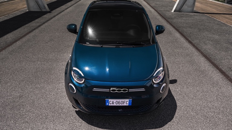 Fiat 500e Hatchback 24 kWh (2020-2024) price and specifications - EV  Database