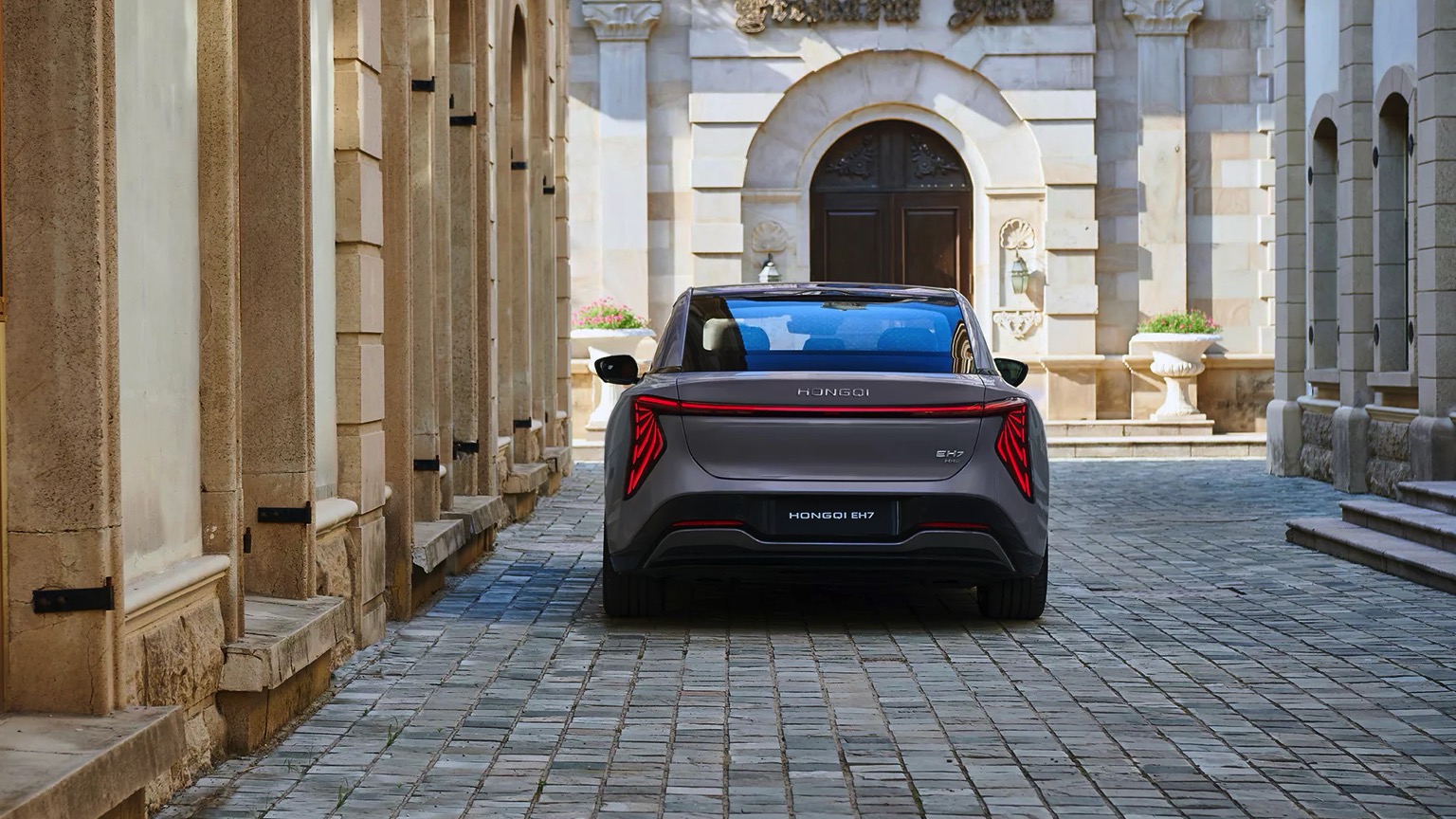 Hongqi EH7 111 kWh Long Range (01-2025) gallery image