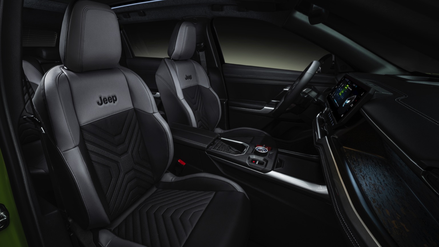 Jeep Compass Electric 74 kWh (05-2025) gallery image
