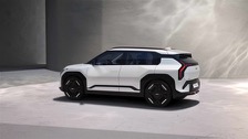 Kia EV3 Standard Range (2024-2026) price and specifications - EV Database