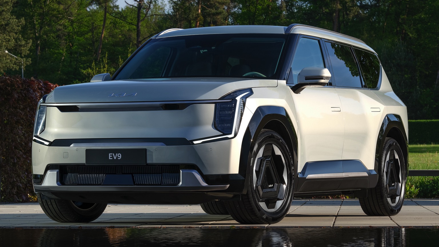 Kia EV9 99.8kWh AWD (2023)