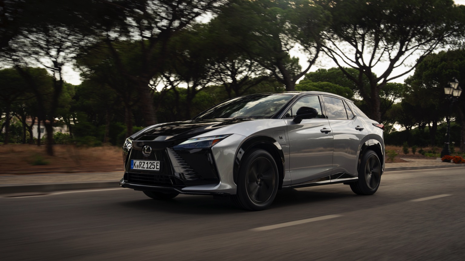 Lexus RZ 550e F SPORT (10-2025) gallery image