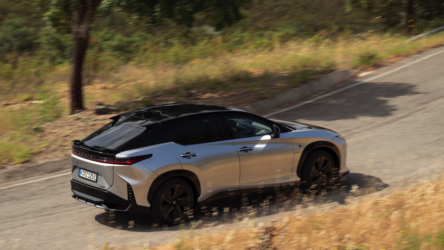 Lexus RZ 550e F SPORT (10-2025) gallery image