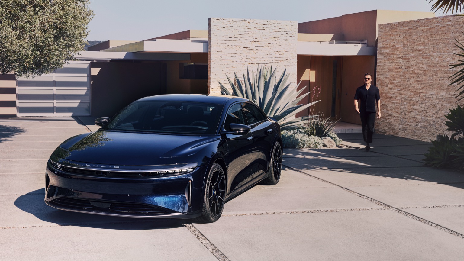 Lucid Air Sapphire (06-2025) gallery image