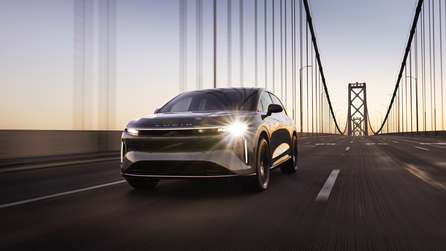 Lucid Gravity Touring (09-2025) gallery image