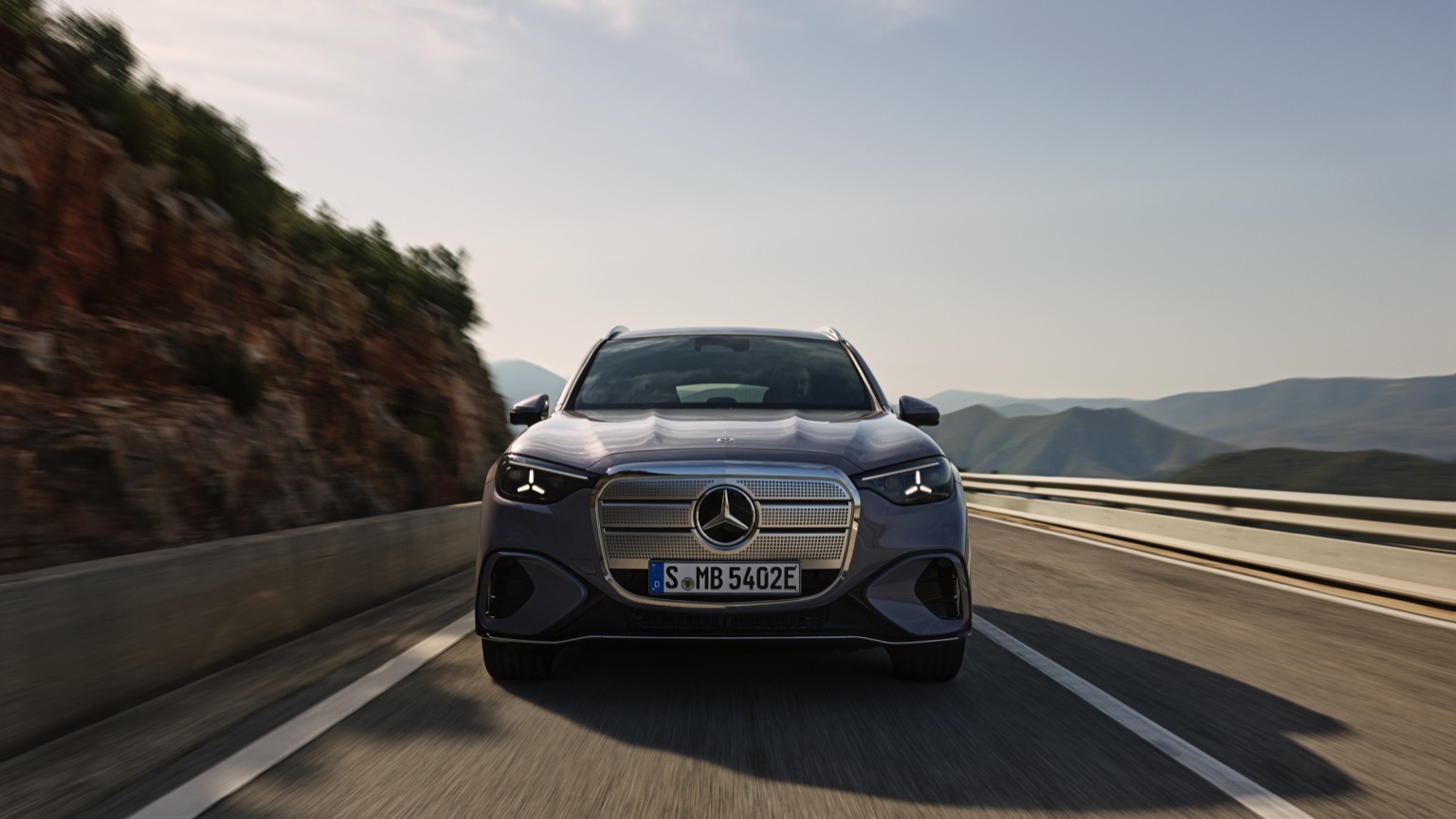 Mercedes-Benz GLC 400 4MATIC (03-2026) gallery image