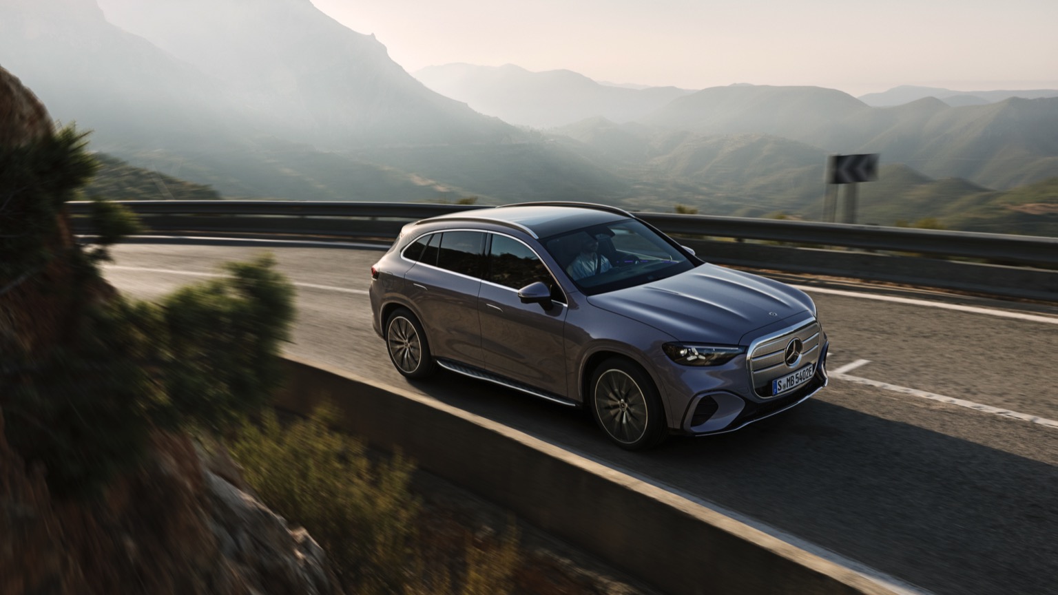 Mercedes-Benz GLC 400 4MATIC (03-2026) gallery image