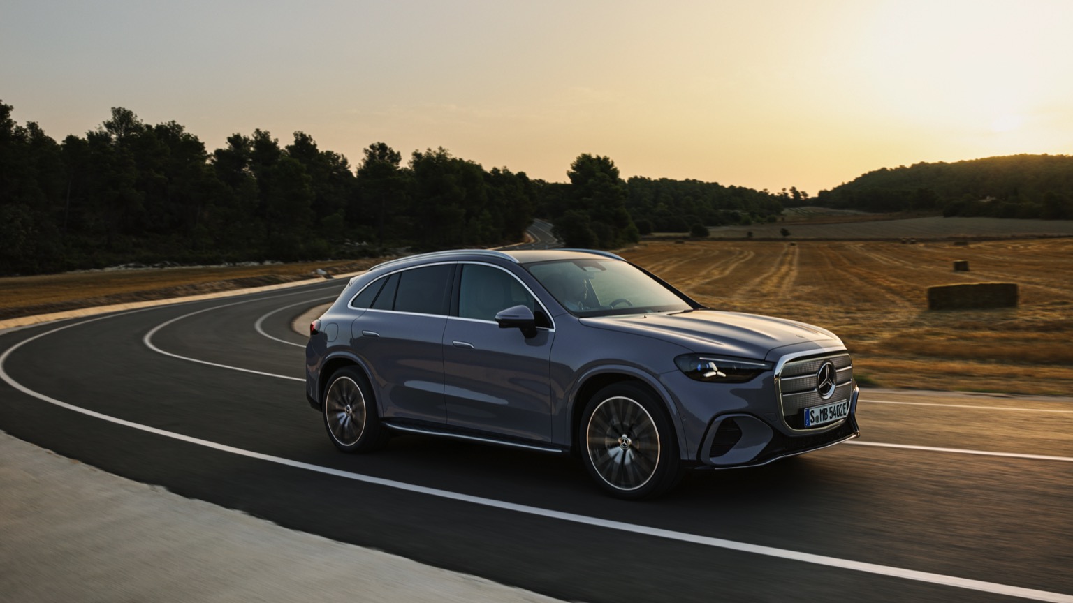 Mercedes-Benz GLC 400 4MATIC (03-2026) gallery image