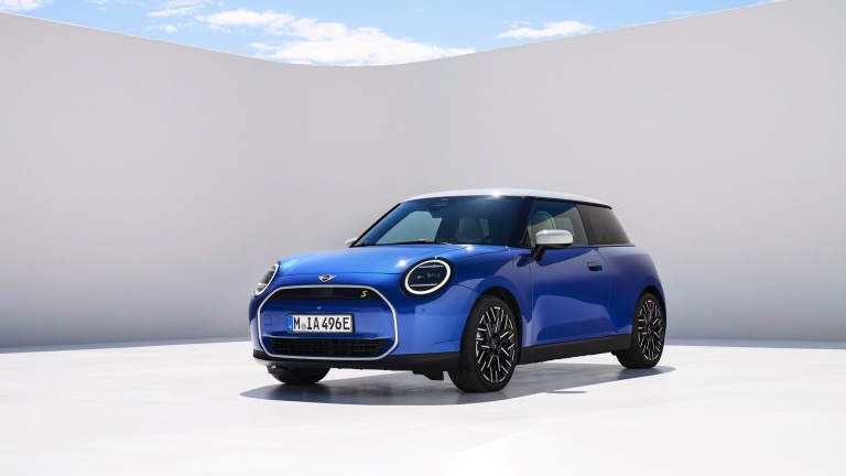 Mini Cooper Electric SE (2024) price and specifications - EV Database