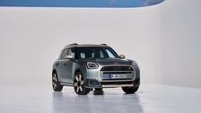 Mini Cooper SE (2021-2024) price and specifications - EV Database