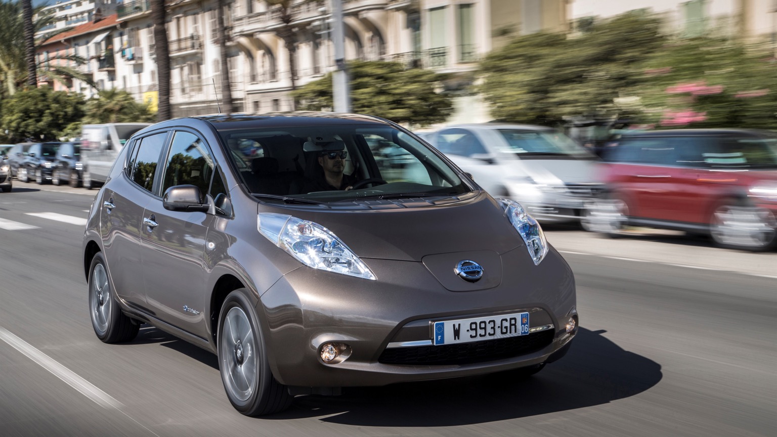 Old Nissan Leaf becomes affordable road trip after 160-mile battery upgrade