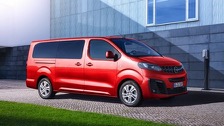Opel Vivaro-e Combi M 75 kWh (2020-2024) price and specifications - EV  Database