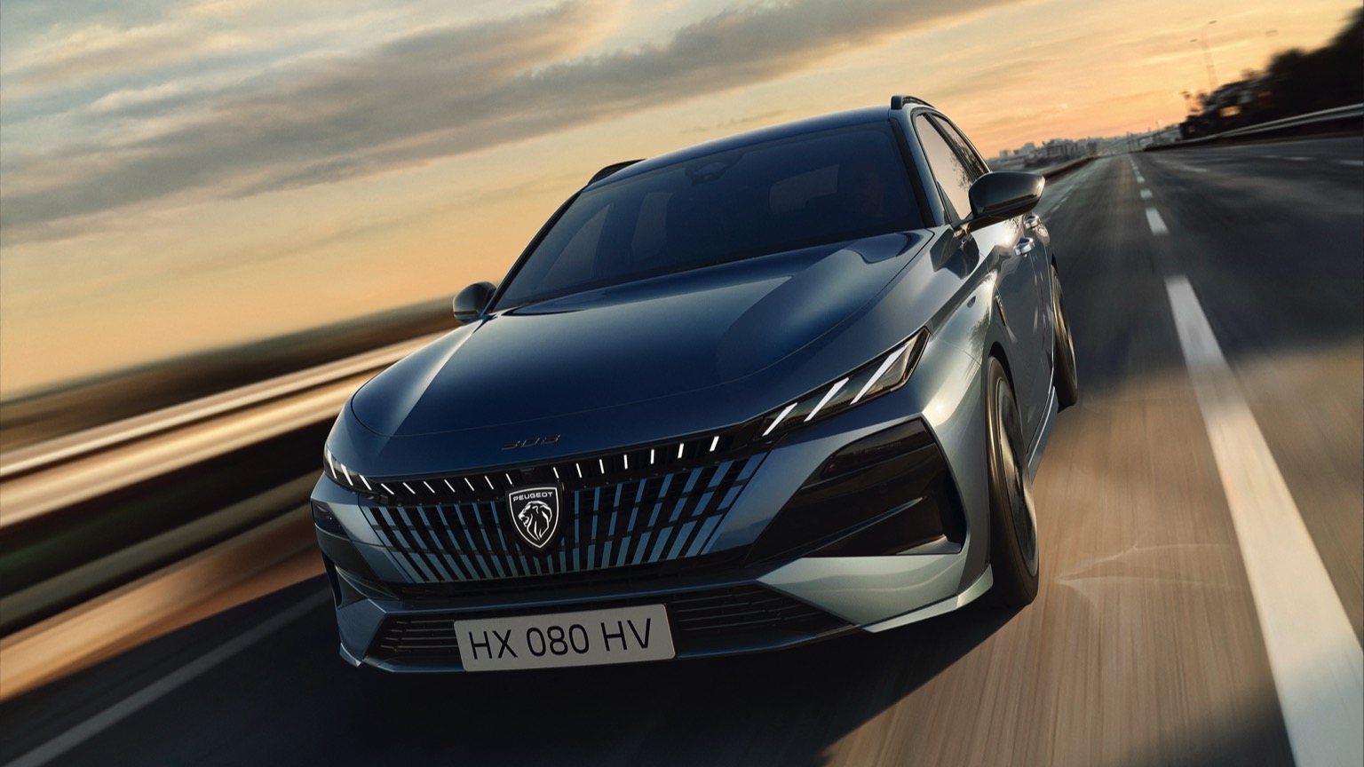 Peugeot e-308 SW 58 kWh (10-2025) gallery image