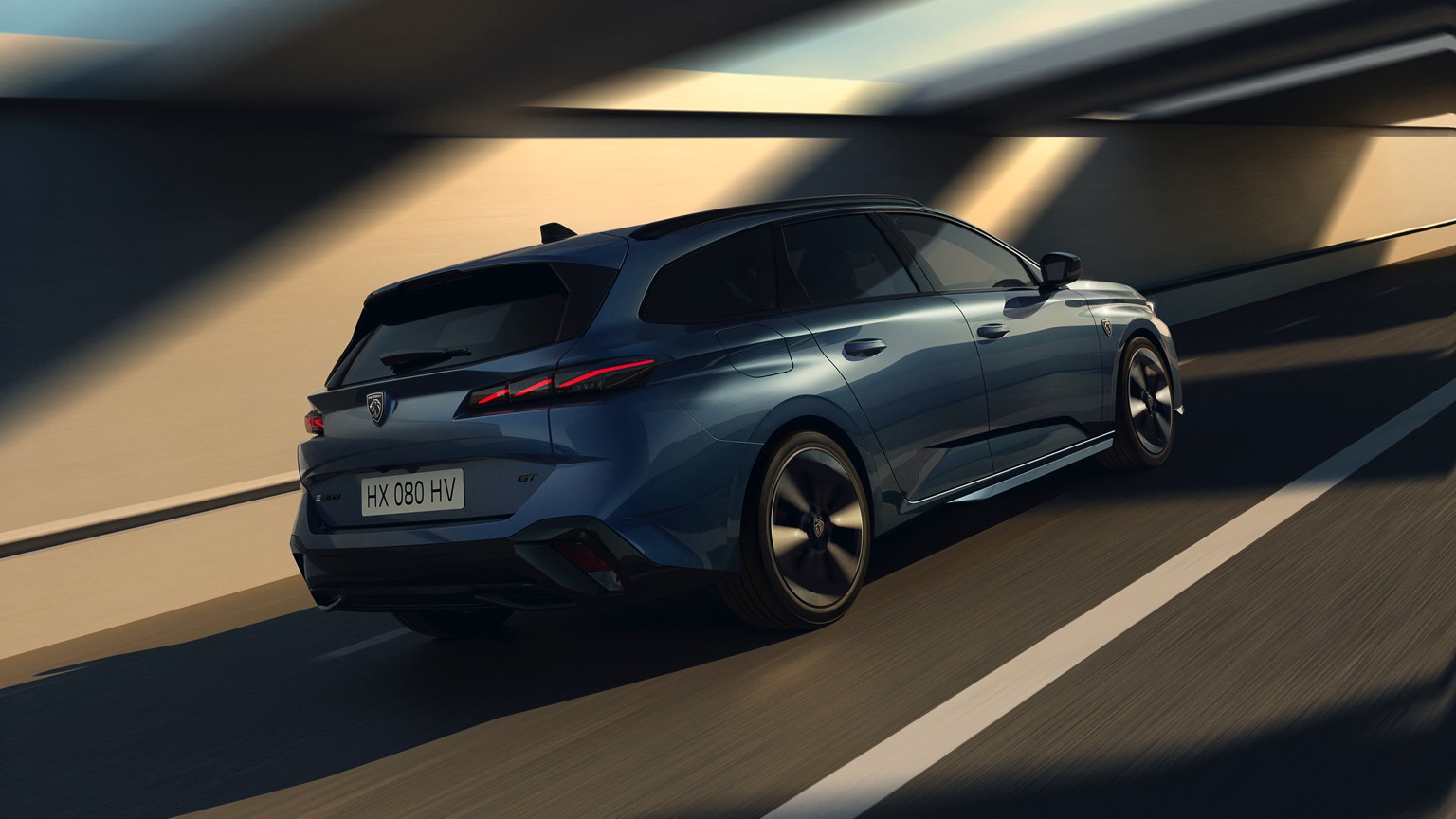Peugeot e-308 SW 58 kWh (10-2025) gallery image