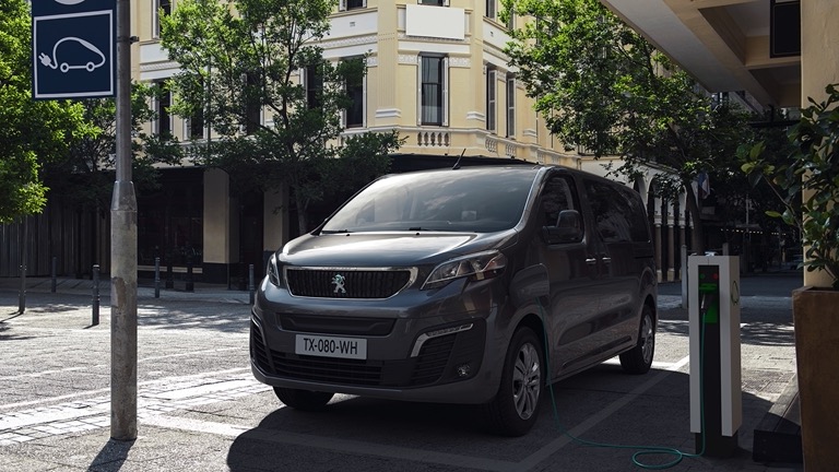 Peugeot e-Rifter Standard 50 kWh (2021-2024) price and specifications - EV  Database