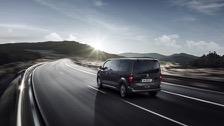 Peugeot Expert Combi e-Expert 75kWh specs, range, dimensions