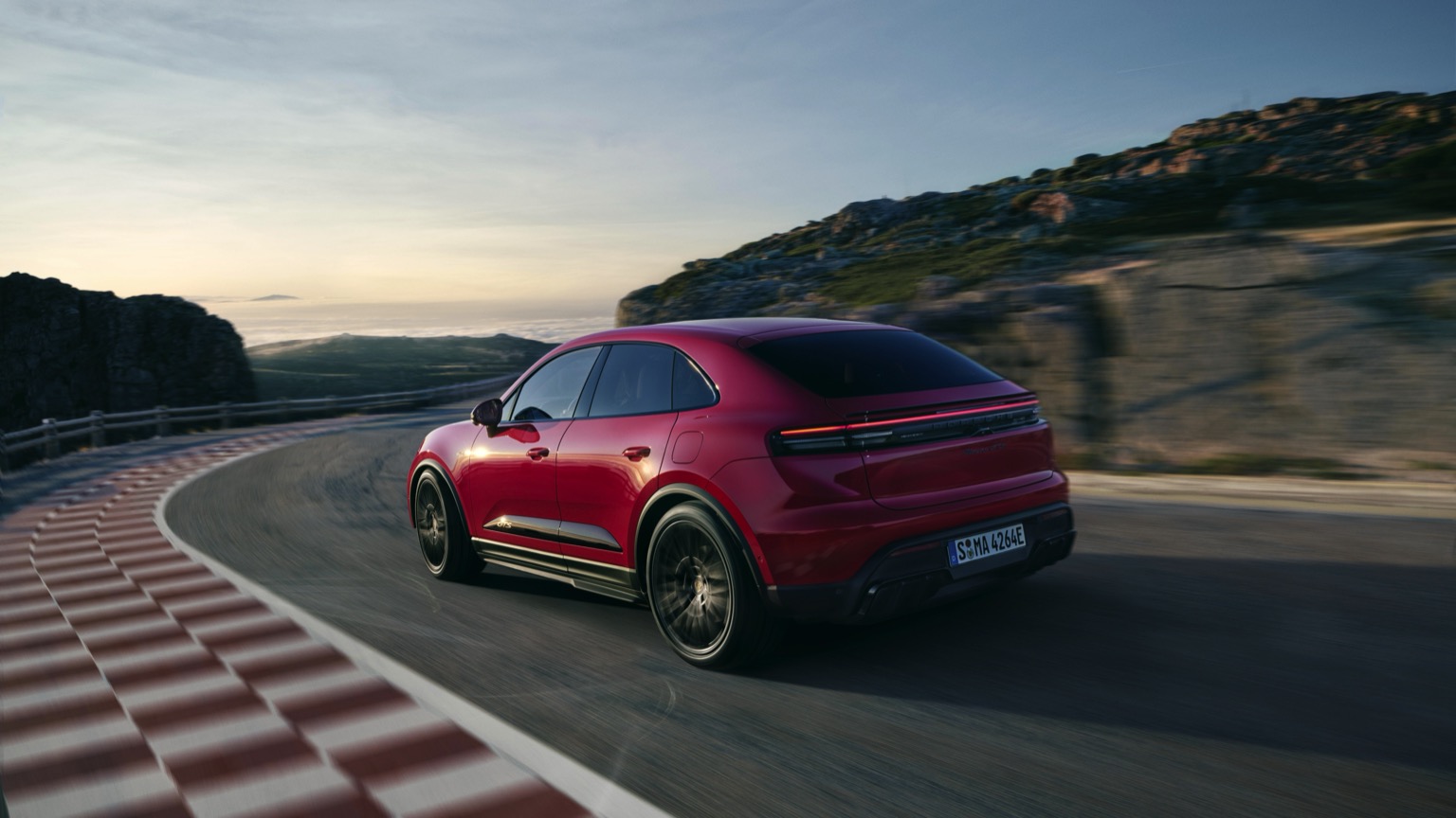 Porsche Macan GTS Electric (10-2025) gallery image