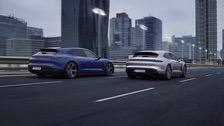 Porsche Taycan 4S Plus Sport Turismo (2022-2024) price and specifications -  EV Database