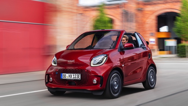 Smart EQ fortwo cabrio (2020-2023) price and specifications - EV