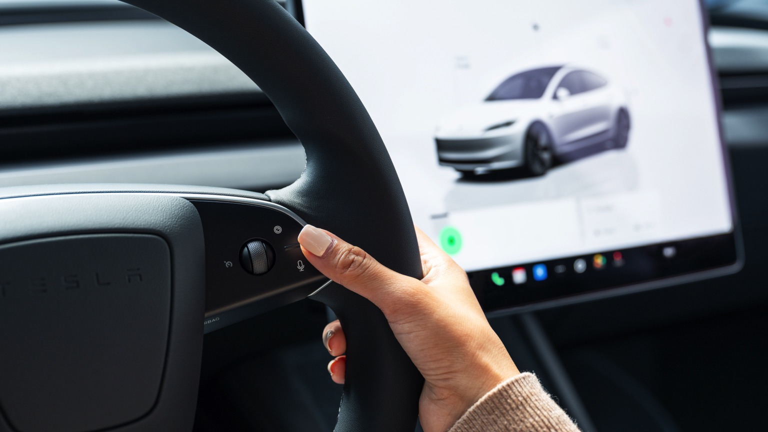 Tesla Model 3 Standard RWD (12-2025) gallery image