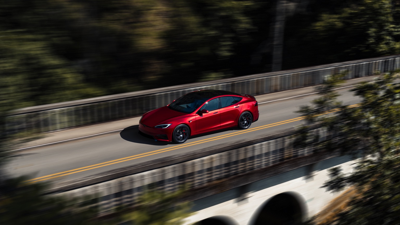 Tesla Model S AWD (10-2025) gallery image