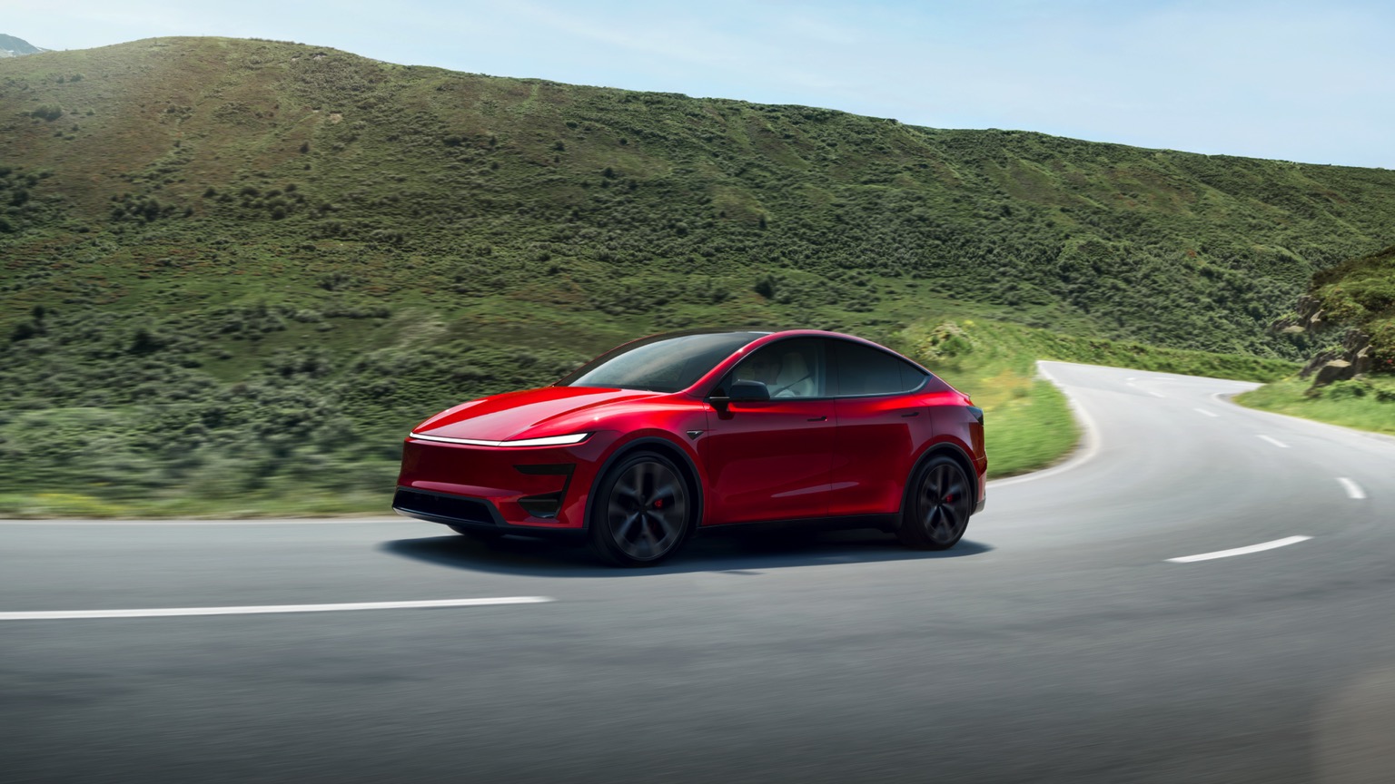 Tesla Model Y Performance (08-2025) gallery image