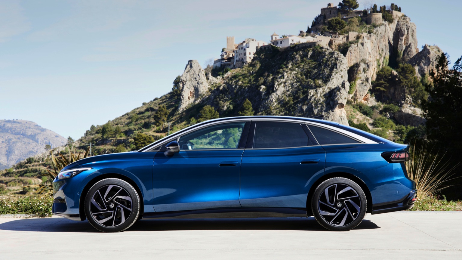 Volkswagen ID 7 Pro MY24 25 2023 2025 Price And Specifications EV 
