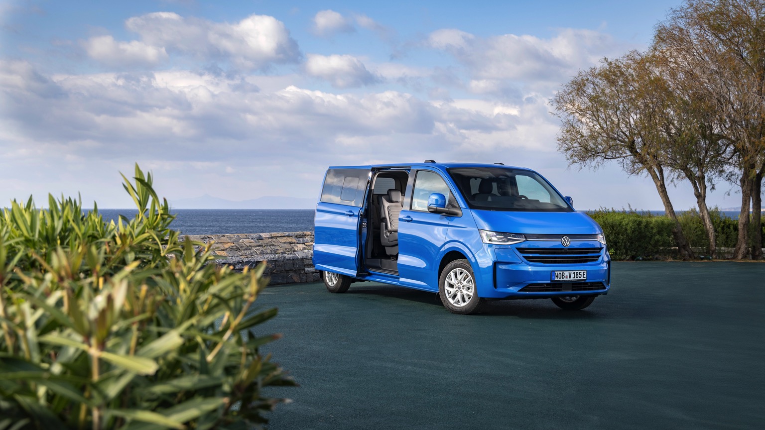 Volkswagen e-Caravelle L1 160 kW 64 kWh (03-2025) gallery image